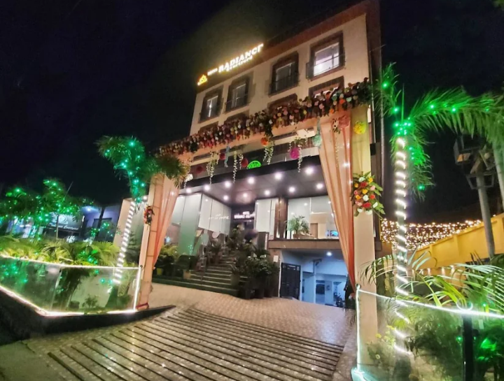 Hotel Radiance Courtyard